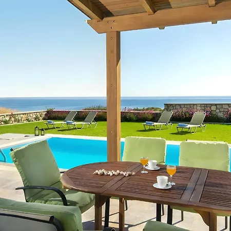 Olga Beachfront Luxury With Private Pool Lakhania