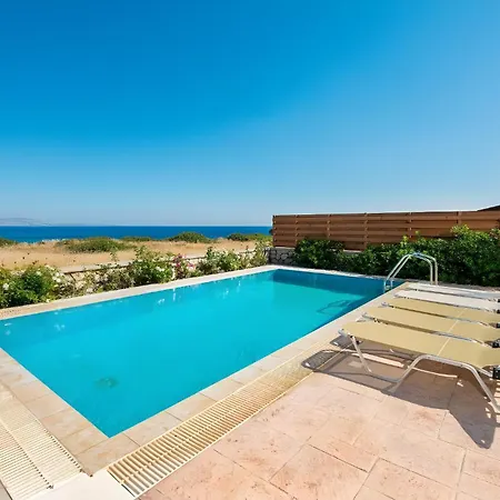 Willa Olga Beachfront Luxury With Private Pool