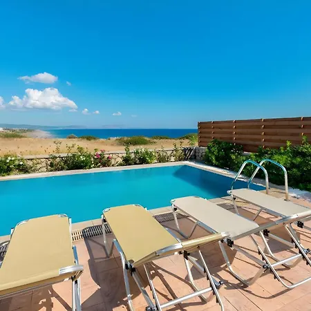 Olga Beachfront Luxury With Private Pool *